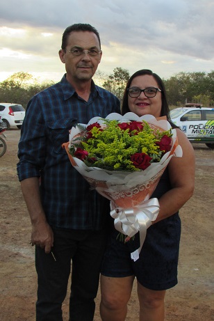 Ananias André homenageia pais sanjoenses