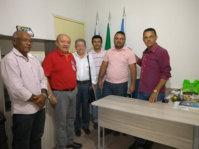 Prefeito Ananias André acompanhado de autoridades recebe gerente do Banco do Nordeste e firma parceria a população